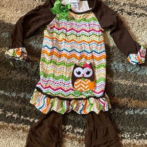 Girls 4t owl outfit.